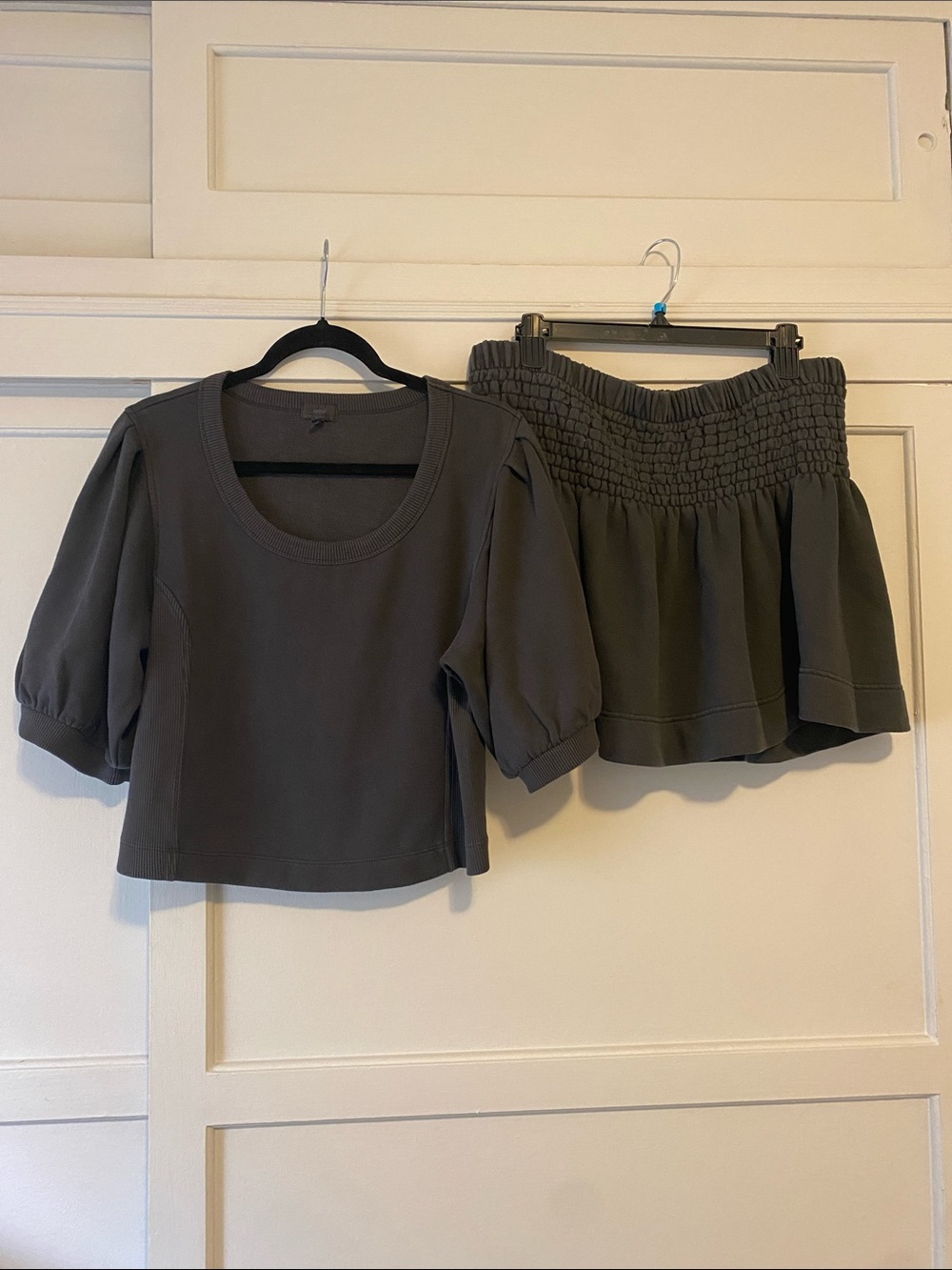 aerie Smoked Gray Seams Right Top and Feeling Femme Mini Skirt Set NWOT - Large